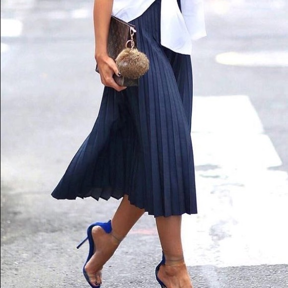 Vintage Dresses & Skirts - Vtg 100% Silk Navy Blue Accordion Pleated Academia Midi Skirt S/M